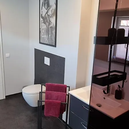 Nissmitz No.32 Apartment