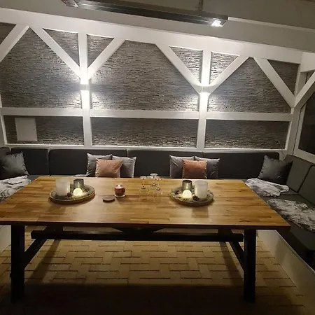 Nissmitz No.32 Apartment *